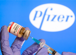 В Германии восемь человек получили пятикратную дозу вакцины Pfizer