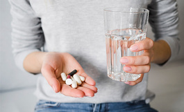 В январе 2026 г. наиболее стабильным спросом в российских аптеках пользовались снотворные и слабительные препараты