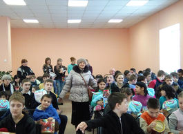 Фармацевты помогают детям