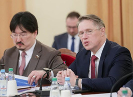 Мурашко с осторожностью отнесся к эксперименту по передвижным аптекам