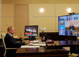 Путин поручил начать массовую вакцинацию россиян от коронавируса