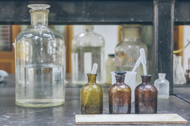 istorija_farmacii_paracels